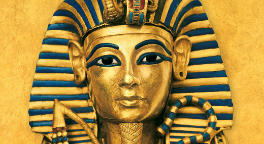 Megsrlt Tutanhamon halotti maszkja