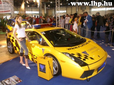 Luxusaut� ki�ll�t�s