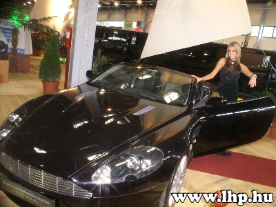 Luxusaut� ki�ll�t�s