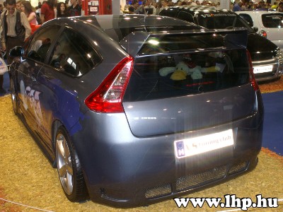 Luxusaut� ki�ll�t�s