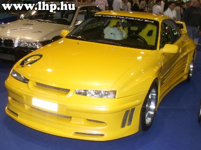 Luxusaut� ki�ll�t�s