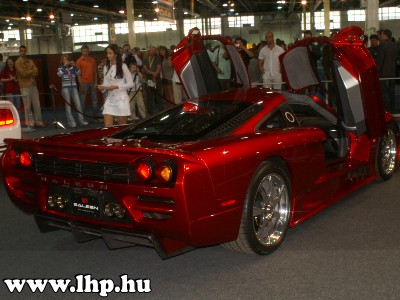 Luxusaut� ki�ll�t�s