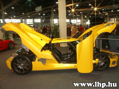 Luxusaut� ki�ll�t�s