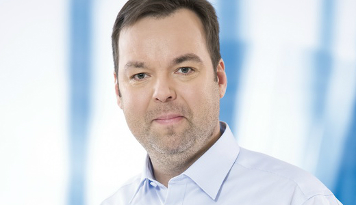 L. Simon Lszl ezttal feloldja a prhuzamos valsgok rejtlyt