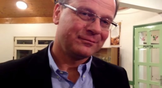 Navracsics Tibor komment�r n�lk�l