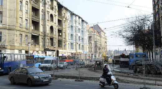 A BKK magyar�zza a belv�ros eldug�t�s�t