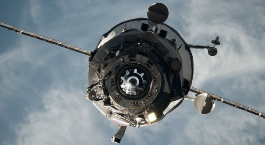 Zuhan a Progressz teher�rhaj�, nem tudni mikor �s hova csap�dik be