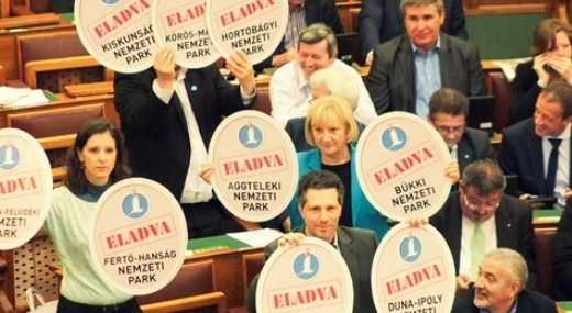 �der J�nos el�zetes normakontrollt k�rt az �llami f�ldvagyonr�l sz�l� t�rv�nym�dos�t�sr�l