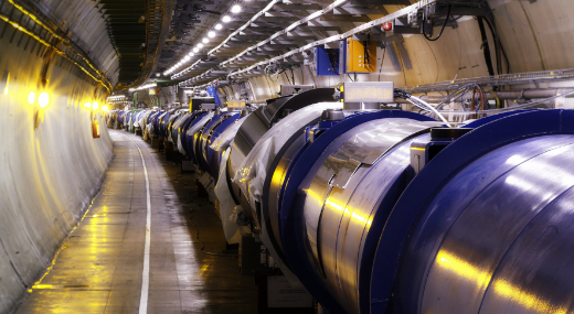 �jraind�tott�k a Nagy hadron�tk�ztet�t