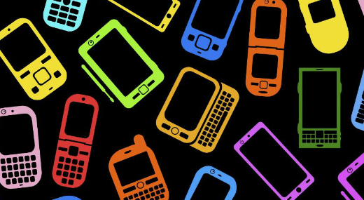 Mobiltelefont kapnak a rabok