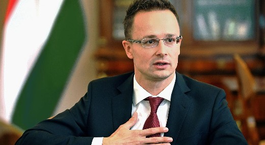 DK: A Szerencsej�t�k Zrt. tender�n Szijj�rt� bar�tj�nak kedvezett a lapj�r�s