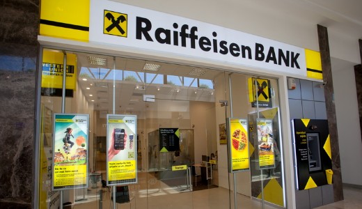 Minden harmadik fi�kj�t bez�rja a Raiffeisen