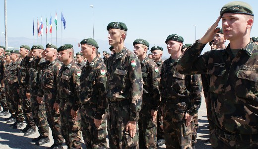 llst knl a kzfoglalkoztatottaknak a honvdsg