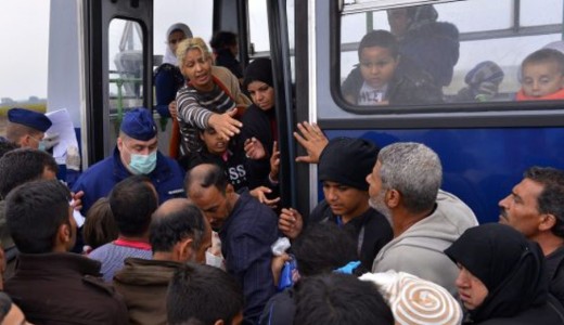 Mentest buszokkal hozzk a migrnsokat