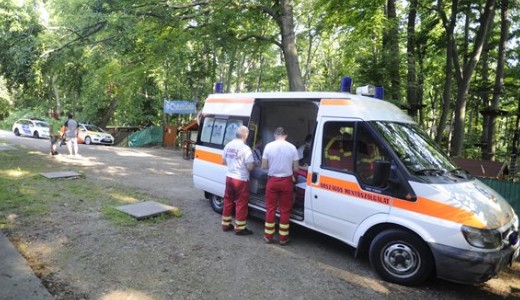 Leszakadt a ktlhl a csillebrci kalandparkban, tizenhrom gyerek megsrlt