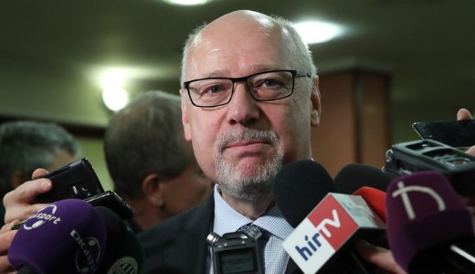 Bienerth Gusztv az j szelnk