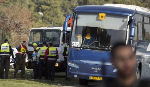 Teheraut hajtott a gyalogosok kz Jeruzslemben