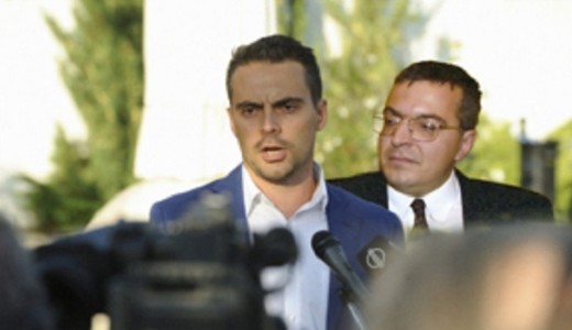 Vona a nyilv�nval� t�nyek ellen�re tagadja a Simicsk�val val� kapcsolat�t