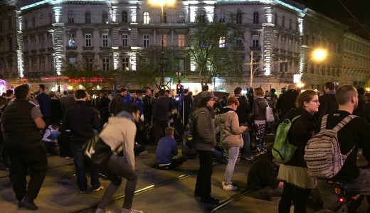 Forrong�s �s fesz�lt pillanatok Budapest utc�in