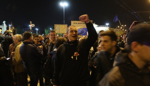 Megb�n�totta a t�ntet� t�meg az Oktogont