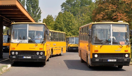K�tezer �j modell a hazai aut�buszgy�rt�s keret�ben