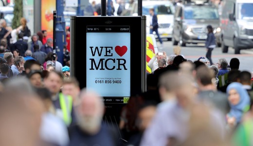 Nyolc�ves �s 18 �ves l�nyok a manchesteri mer�nylet els� azonos�tott �ldozatai