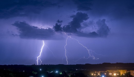 V�ge a tikkaszt� sz�razs�gnak, v�gre leszakad az �g