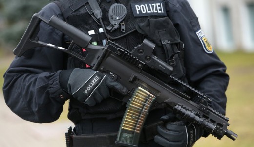 Berlinben akarta felrobbantani mag�t egy sz�r fiatal