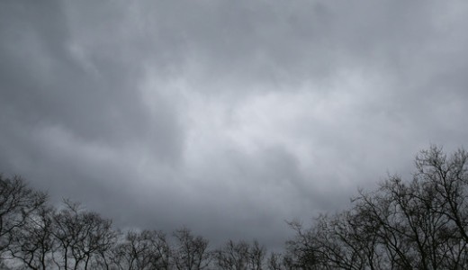 Durva leh�l�s j�n, l�ttek a h�tv�g�nek: es�vel �s sz�lviharral t�r be az orsz�gba a hidegfront 