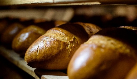 �j tr�kk�z�s j�het a kenyerekkel