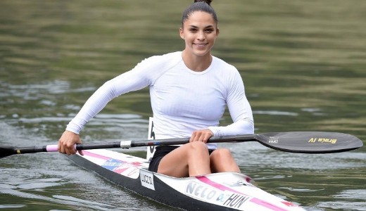 Magyar kajakaranyak ragyogt�k be a zord z�r�napot