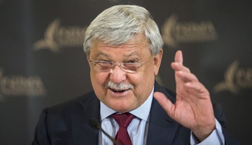 Cs�nyi S�ndor bev�s�rolta mag�t a mag�neg�szs�g�gybe 