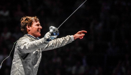 Vil�gbajnok a kardv�v� Szatm�ri Andr�s