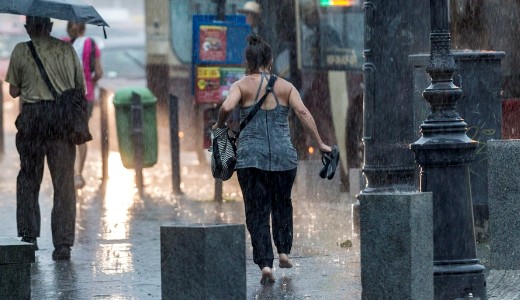 Vas�nap b�rhol leszakadhat az �g