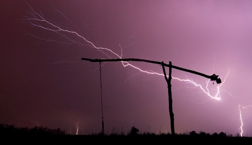 Cstrtkn hidegfront vonul t az orszg felett.