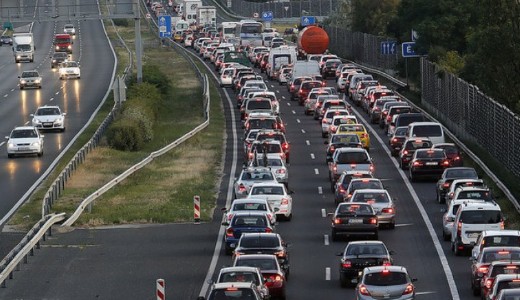 �tk�z�ssel indult a d�lut�n az M7-esen