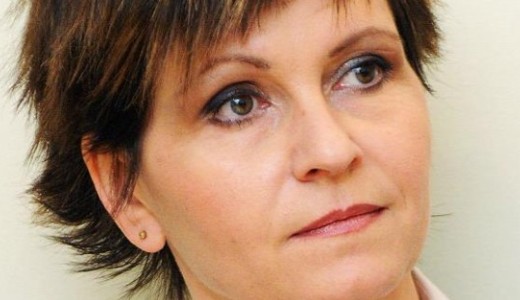 K�lm�n Olga m�r a gyomorforgat� nyugd�jasgyal�z�s miatt is v�di Vona G�bort