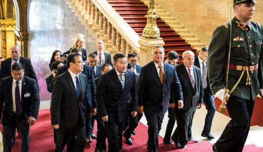 Orb�n Viktor Mong�lia eln�k�vel t�rgyalt 