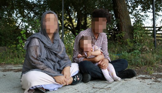 Menek�lnek Magyarorsz�gr�l a mened�kk�r�k, egy csal�d elmondja, mi�rt