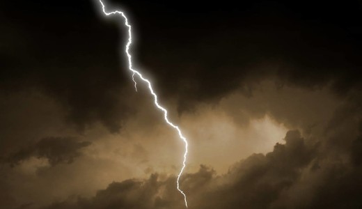 Kiadt�k a figyelmeztet�st: ism�t hatalmas vihar csap le az orsz�gra 