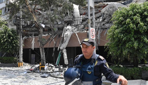 F�ldreng�s r�zta meg Mexik�v�rost