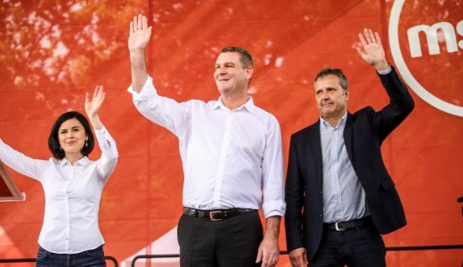 Puccs k�sz�l Botka L�szl� ellen?