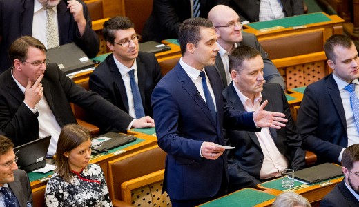 Vona: L�lekben m�r felk�sz�ltem arra, hogy feloszlatj�k a Jobbikot