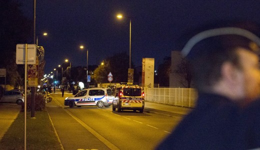 Gyalogosok k�z� hajtott egy aut�s Franciaorsz�gban