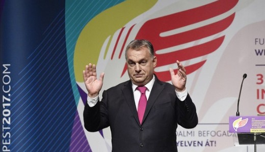 Jelnyelven k�sz�nt�tte a korm�nyf� a Siketek Vil�gsz�vets�g�t