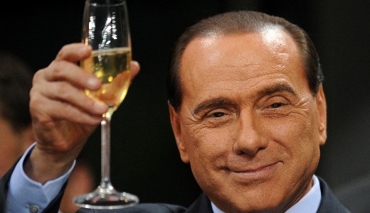 Berlusconi seg�ts�g�vel �jj�sz�lethet az olasz jobboldal