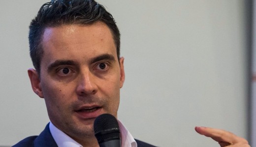 P�vat�ncot lejt Vona G�bor a melegek szavazatai�rt