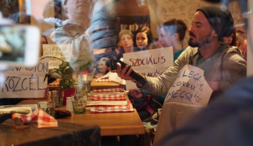 Aktivist�k foglalt�k el a Pest-Buda �ttermet