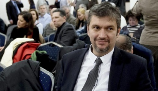 A mag�t z�ldp�rtinak mond�, de rep�l�sm�ni�s Hadh�zy �kos �jabb ball�p�sei