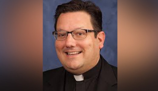 �ngyilkos lett a pedofili�val v�dolt Csaszar atya 